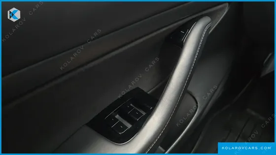 TESLA MODEL 3 STANDARD RANGE PLUE RWD