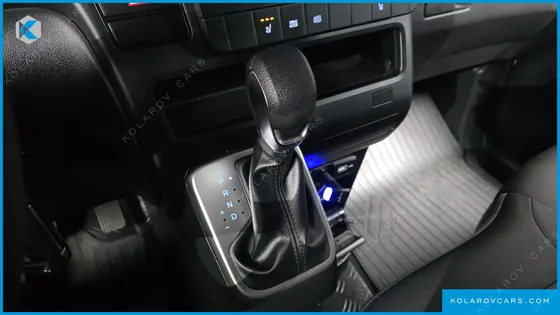 HYUNDAI STARIA CARGO 3-SEATER