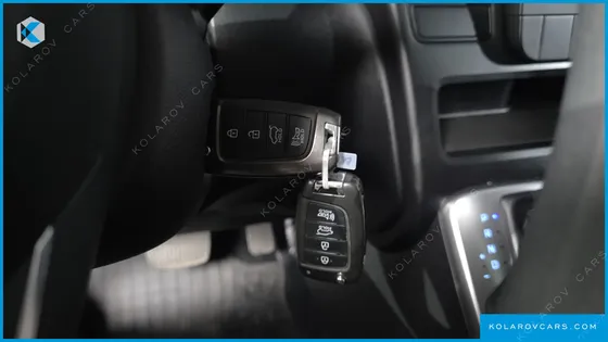 HYUNDAI STARIA CARGO 3-SEATER