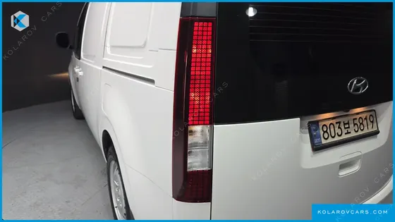 HYUNDAI STARIA CARGO 3-SEATER