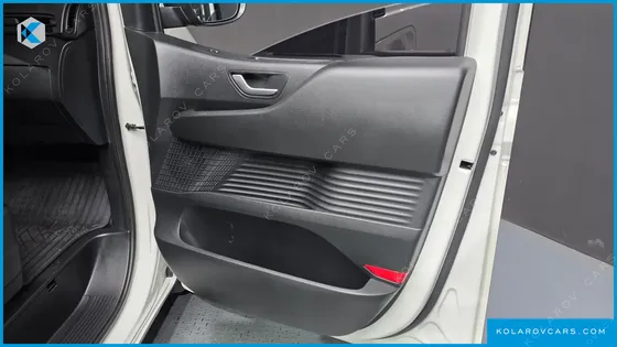HYUNDAI STARIA CARGO 3-SEATER