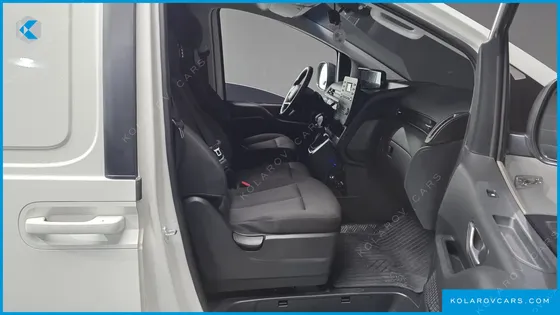 HYUNDAI STARIA CARGO 3-SEATER