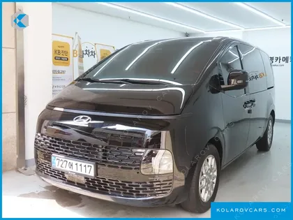 HYUNDAI STARIA 4WD TOURER 11-SEATER