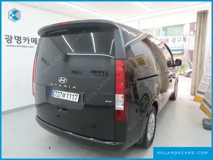 HYUNDAI STARIA 4WD TOURER 11-SEATER