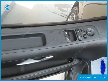HYUNDAI STARIA 4WD TOURER 11-SEATER
