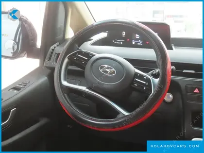 HYUNDAI STARIA 4WD TOURER 11-SEATER