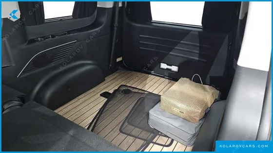 HYUNDAI STARIA 4WD CAMPER