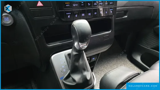HYUNDAI STARIA HEV 1.6 TOURER 11-SEATER
