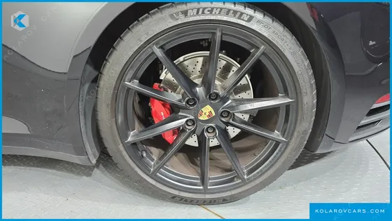 PORSCHE 911 CARRERA 4S