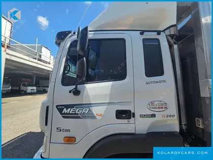 HYUNDAI MEGA TRUCK GOLD