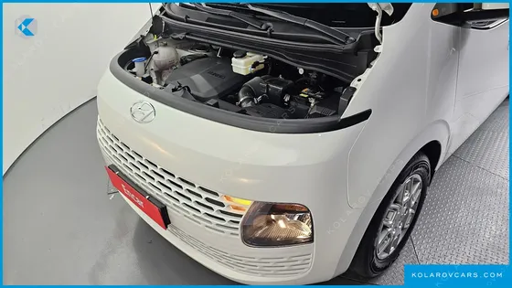 HYUNDAI STARIA TOURER 11-SEATER