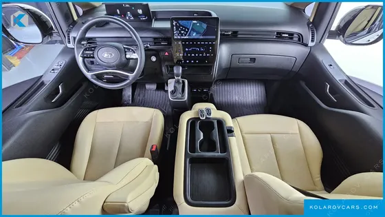 HYUNDAI STARIA TOURER 11-SEATER