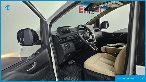 HYUNDAI STARIA TOURER 11-SEATER