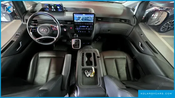 HYUNDAI STARIA TOURER 11-SEATER