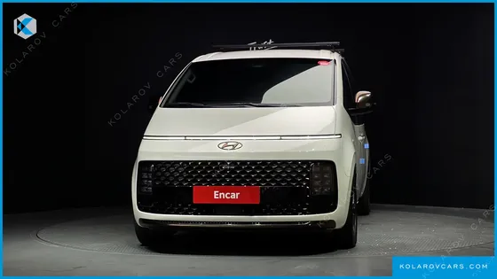 HYUNDAI STARIA 4WD LOUNGE 7-SEATER