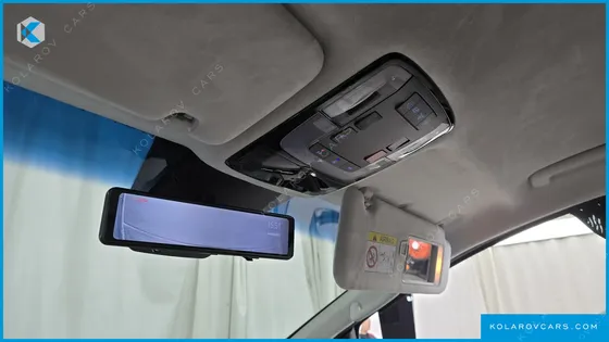 HYUNDAI STARIA 4WD LOUNGE 7-SEATER