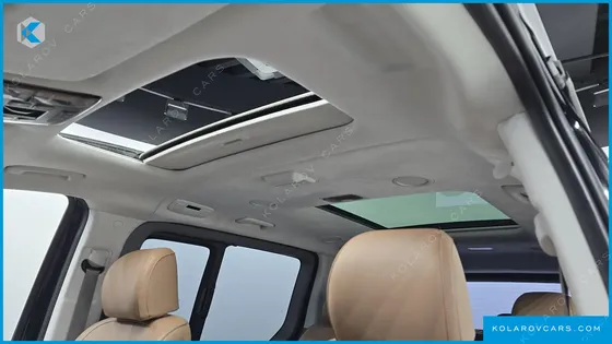 HYUNDAI STARIA 4WD LOUNGE 9-SEATER