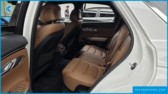 GENESIS GV70 2.5T GASOLINE 2WD