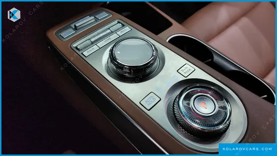 GENESIS GV70 2.5T GASOLINE 2WD