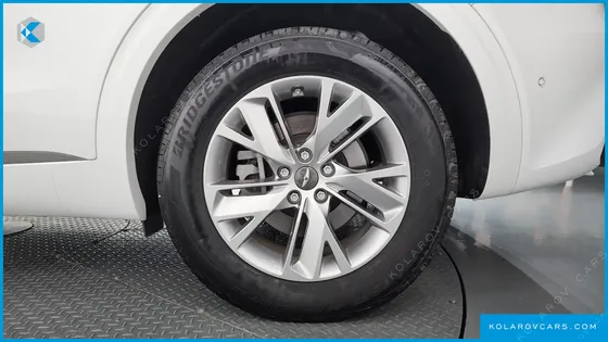 GENESIS GV70 2.5T GASOLINE 2WD