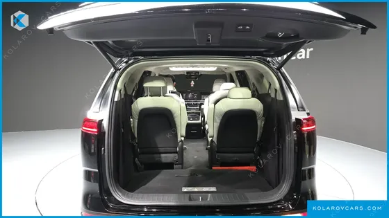 KIA CARNIVAL 9-SEATER SIGNATURE
