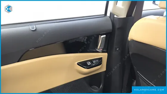 KIA CARNIVAL 9-SEATER NOBLESSE