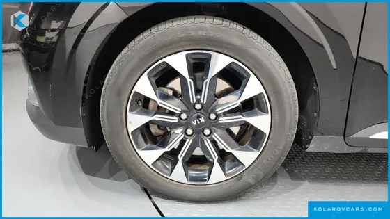 KIA CARNIVAL 9-SEATER SIGNATURE