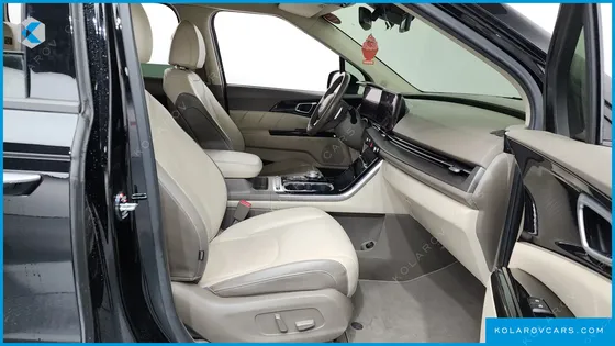 KIA CARNIVAL 9-SEATER SIGNATURE