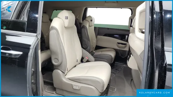 KIA CARNIVAL 9-SEATER SIGNATURE
