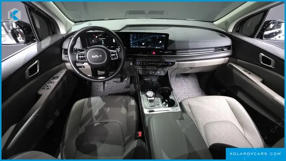 KIA CARNIVAL 9-SEATER PRESTIGE