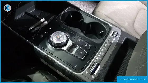 KIA CARNIVAL 9-SEATER PRESTIGE