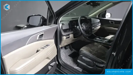 KIA CARNIVAL 9-SEATER PRESTIGE