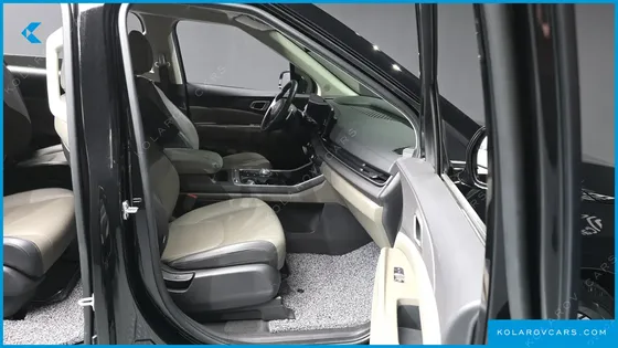 KIA CARNIVAL 9-SEATER PRESTIGE