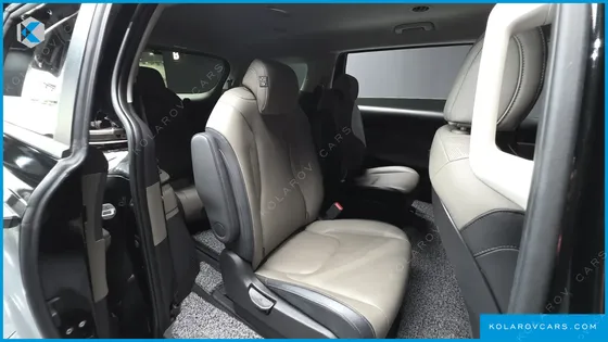 KIA CARNIVAL 9-SEATER PRESTIGE