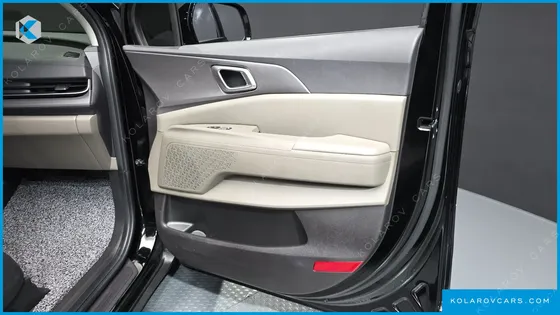 KIA CARNIVAL 9-SEATER PRESTIGE