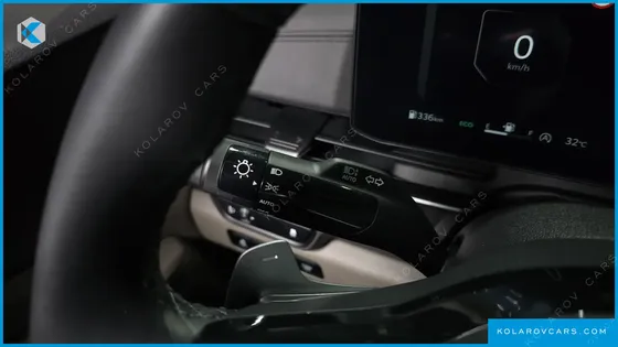 KIA CARNIVAL 9-SEATER PRESTIGE