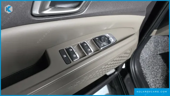 KIA CARNIVAL 9-SEATER PRESTIGE