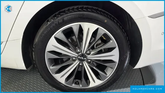 KIA K8 SIGNATURE SPECIAL