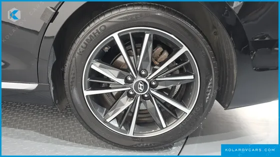 HYUNDAI GRANDEUR 3.3
