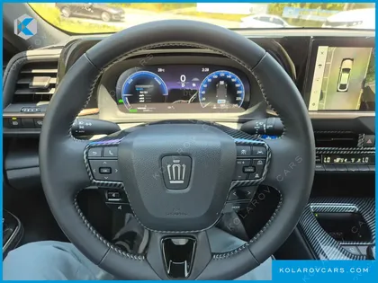 TOYOTA CROWN 2.5 4WD HYBRID
