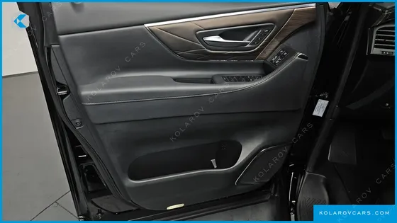 TOYOTA ALPHARD 2.5 HEV EXECUTIVE AWD