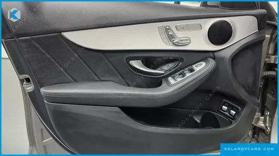 MERCEDES C-CLASS C300E 4MATIC AMG LINE
