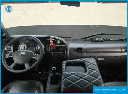 HYUNDAI MEGA TRUCK GOLD