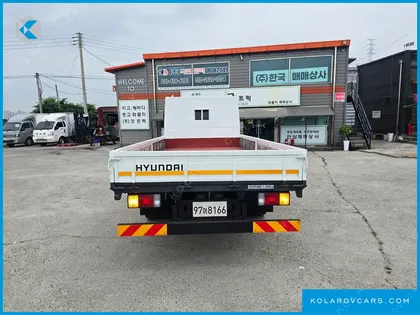 HYUNDAI MEGA TRUCK GOLD