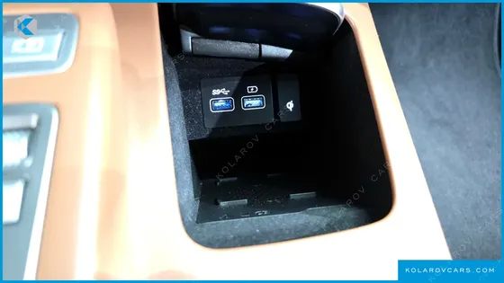GENESIS GV70 2.5T GASOLINE 2WD