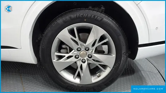 GENESIS GV70 2.5T GASOLINE 2WD