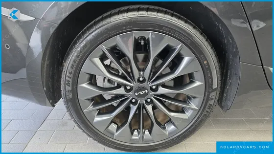 KIA K8 2.5 GASOLINE 2WD