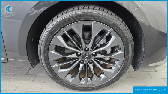 KIA K8 2.5 GASOLINE 2WD