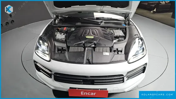 PORSCHE CAYENNE 3.0 COUPE PLATINUM EDITION