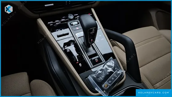 PORSCHE CAYENNE 3.0 COUPE PLATINUM EDITION